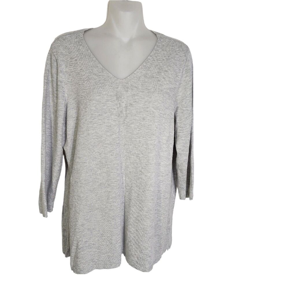 Chico's Womens Sweater Size 1 Medium Gray Feminine V Neck Pullover 3/4 Sleeve
